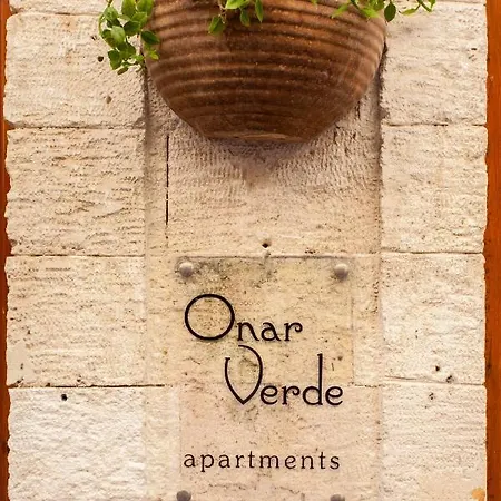 Lägenhet Charming Flatlet In The Old Town